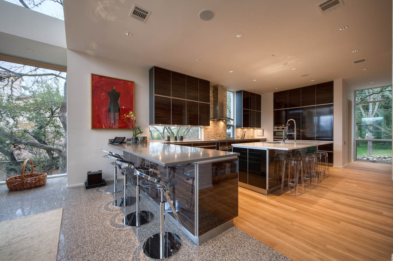 Современный дизайн интерьера кухни City View Residence