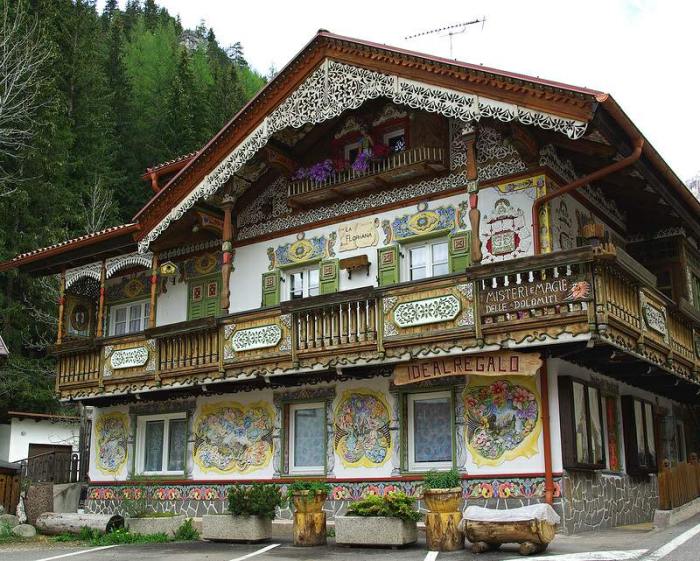 Расписные альпийские домики