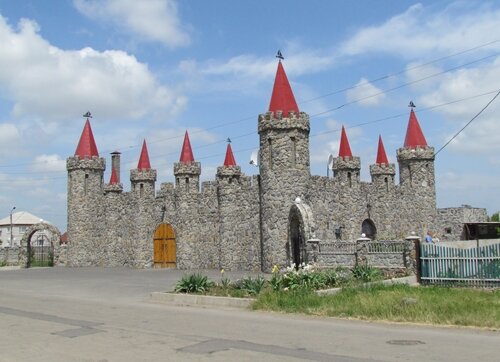 Акимовский замок