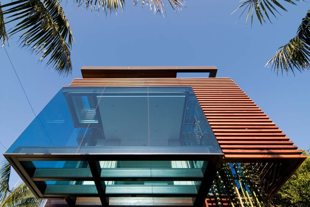 Дизайнерский дом из стекла и дерева от Studio 9one2 в Лос-Анджелесе, Калифорния