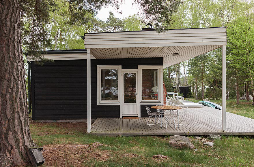 mid-century-modern-in-sweden-exterior5-via-smallhousebliss