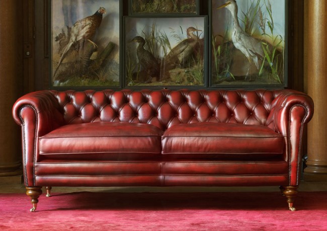 Шикарный кожаный диван "Честерфилд"