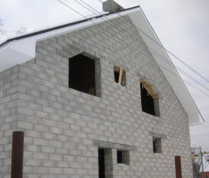 Строительство двухэтажного дома из блоков