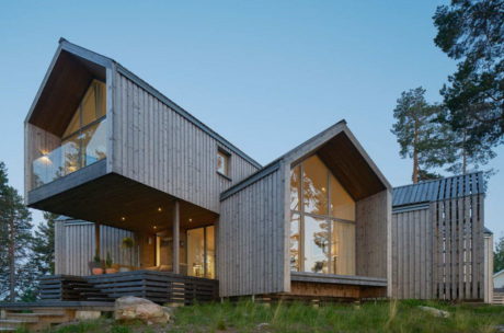 Три современных деревянных дома