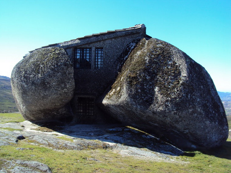 Каменный дом. 