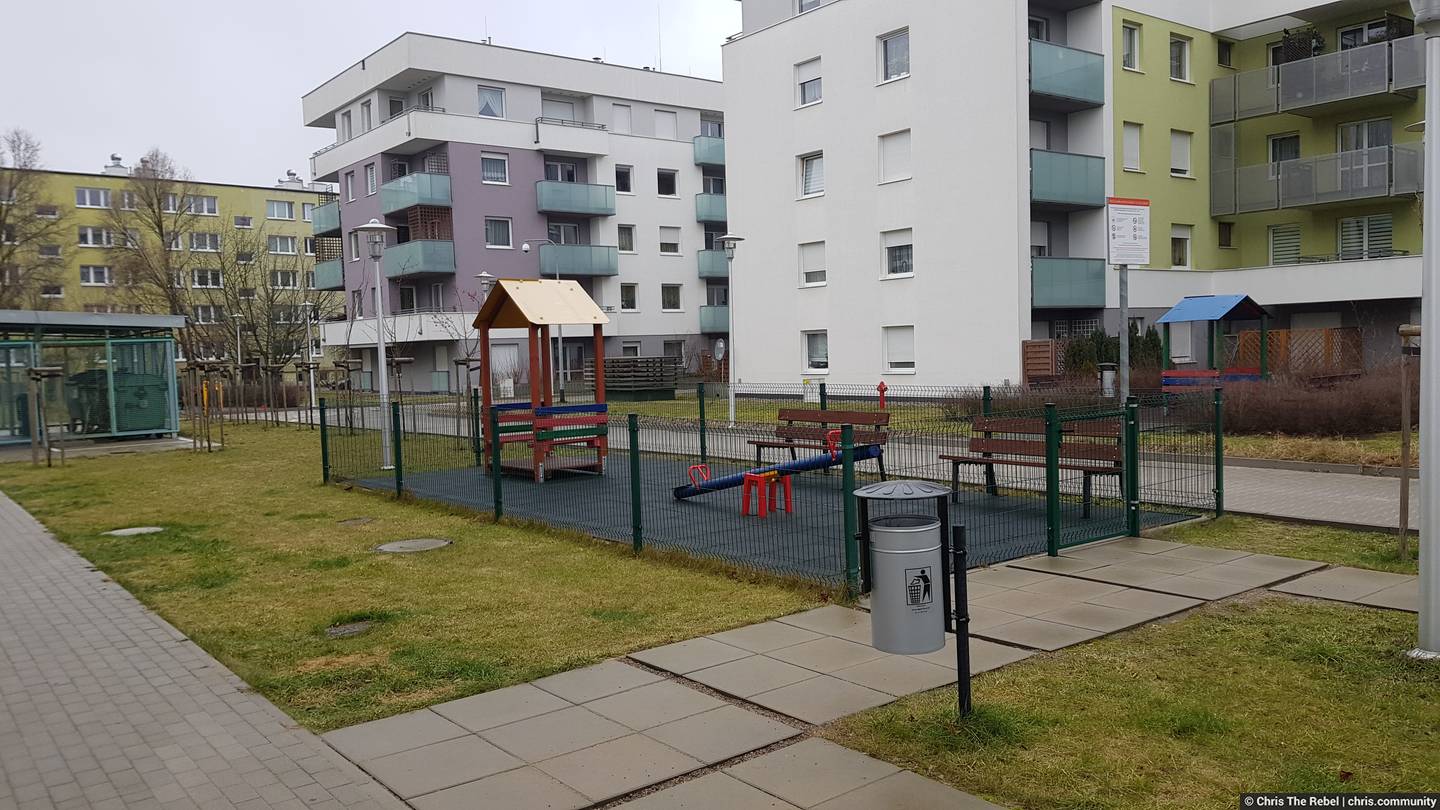 фото детская площадка в Европе