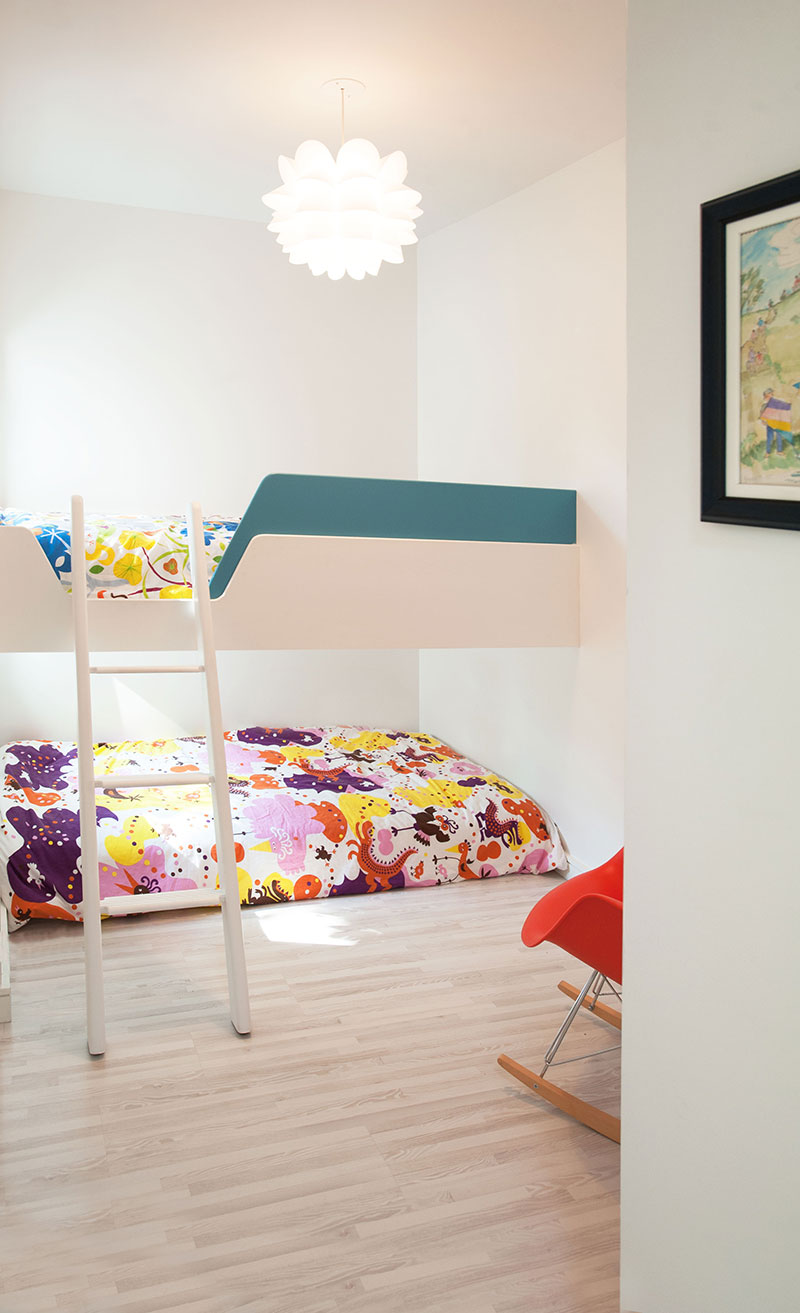 Интерьер маленькой детской комнаты от студии «Solares»