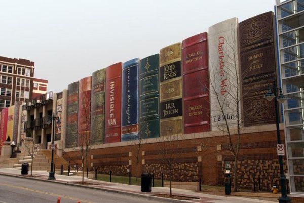 Сообщество Канзас-Сити, книжная полка публичной библиотеки
