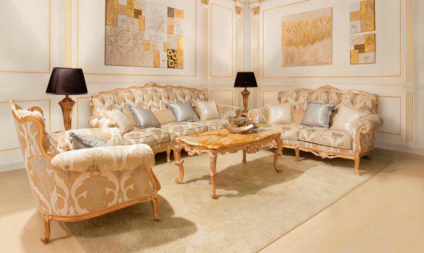 Пример правильно подобранной мебели для небольшой гостиной в стиле барокко.