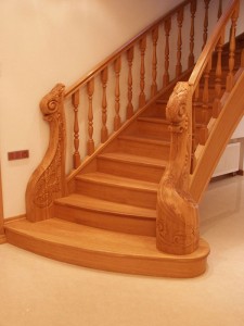 деревянная прямая лестница