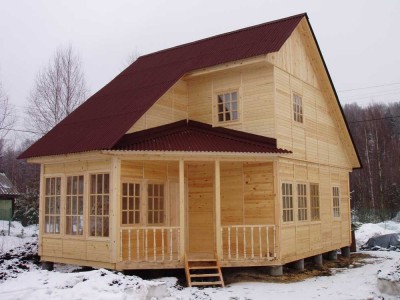 готовый сборный деревянный дом