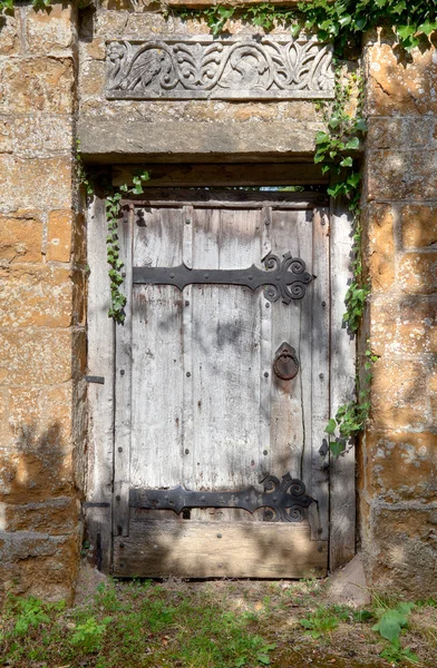 Секретный сад дверь — стоковое фото