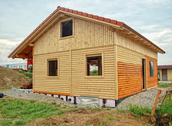 Деревянный дом оболочка — стоковое фото
