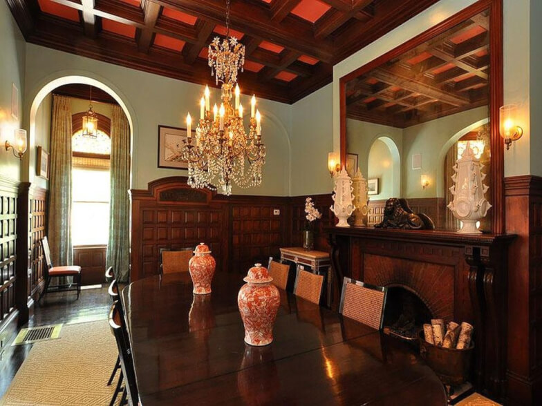 Источники света и дверная фурнитура